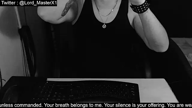 Snapshot of Lord_MasterX chatting on 12/16/25, 08:47 Lord MasterX online show from 12/16/25, 08:47