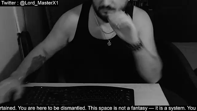 Snapshot of Lord_MasterX chatting on 12/22/25, 09:01 Lord MasterX online show from 12/22/25, 09:01