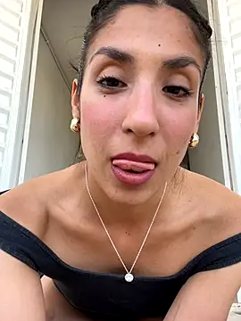 MaddyX   online show from 11/25/25, 08:09