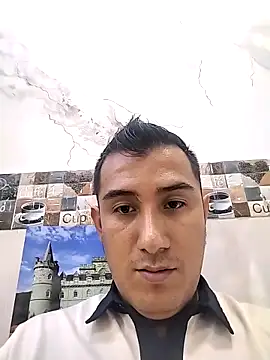 Snapshot of Benitocamelas93 chatting on 04/18/26, 11:27 Benitocamelas93 online show from 04/18/26, 11:27