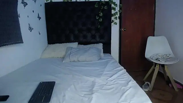 isabel 09 online show from 03/07/26, 03:47