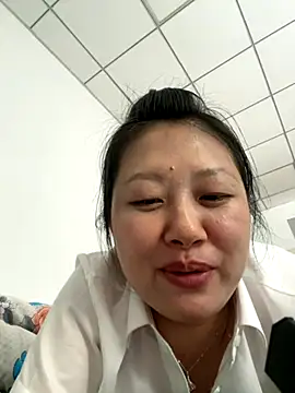 Snapshot of feifei1234 chatting on 10/17/25, 04:37 feifei1234 online show from 10/17/25, 04:37