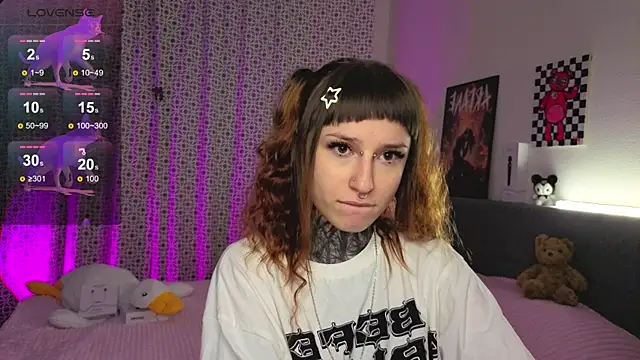 LilithPoison online show from 11/21/25, 06:06