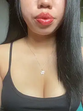 Snapshot of Rose-babyx chatting on 05/11/26, 02:17 Rose-babyx online show from 05/11/26, 02:17