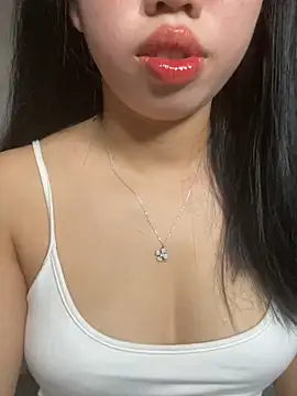 Snapshot of Rose-babyx chatting on 06/03/26, 02:47 Rose-babyx online show from 06/03/26, 02:47