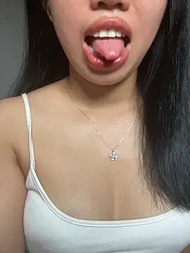 Snapshot of Rose-babyx chatting on 06/08/26, 02:23 Rose-babyx online show from 06/08/26, 02:23