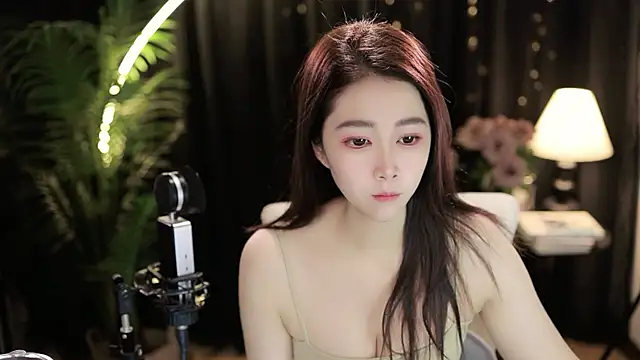 Snapshot of Sweet-Tea chatting on 09/24/25, 12:25 Sweet-Tea online show from 09/24/25, 12:25