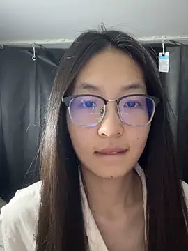 xiaobaimao6 online show from 12/21/25, 04:58