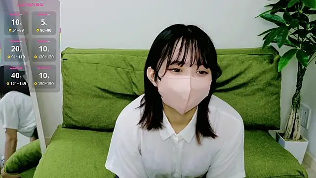 Snapshot of RUNA_RU-NA chatting on 09/22/25, 10:17 RUNA RU-NA online show from 09/22/25, 10:17