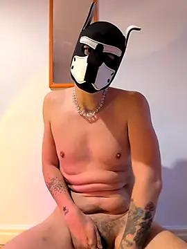 Snapshot of cruiserpup chatting on 09/21/25, 10:39 cruiserpup online show from 09/21/25, 10:39