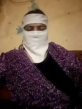 Love-890 online show from 10/31/25, 05:47