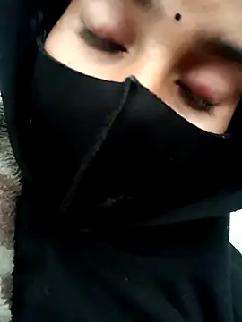 Aaisha-16 online show from 12/23/25, 03:48