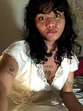 estradiolist online show from 10/12/25, 02:27