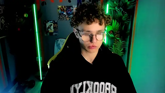 NathanCurl online show from 12/21/25, 10:33