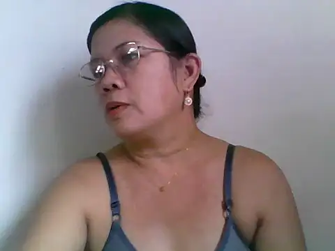 Snapshot of asian_bhebs1 chatting on 10/18/25, 06:37 asian bhebs1 online show from 10/18/25, 06:37