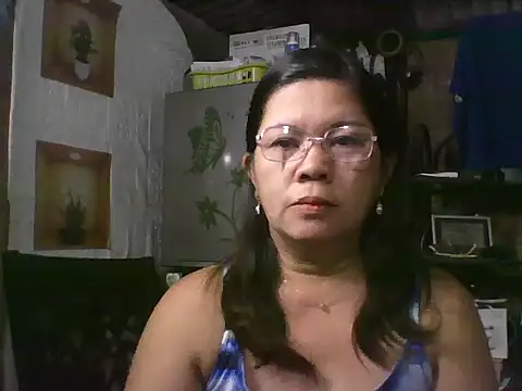 Snapshot of asian_bhebs1 chatting on 10/18/25, 09:37 asian bhebs1 online show from 10/18/25, 09:37