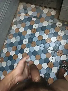 Snapshot of bold_guy_1234 chatting on 05/18/26, 08:31 bold guy 1234 online show from 05/18/26, 08:31