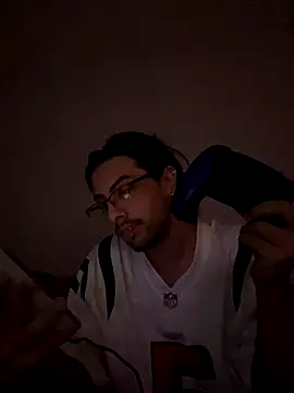 Snapshot of daddycreampies chatting on 11/18/25, 12:16 daddycreampies online show from 11/18/25, 12:16