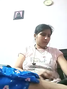 aliya-jaan71 online show from 04/25/26, 05:43