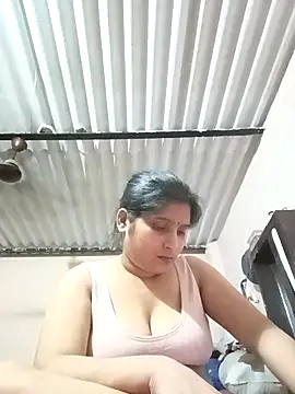 aliya-jaan71 online show from 04/28/26, 08:25