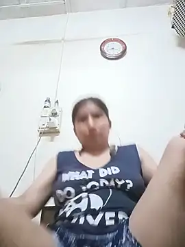 aliya-jaan71 online show from 06/10/26, 10:14