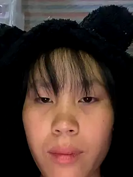 huong-18 online show from 11/16/25, 12:49