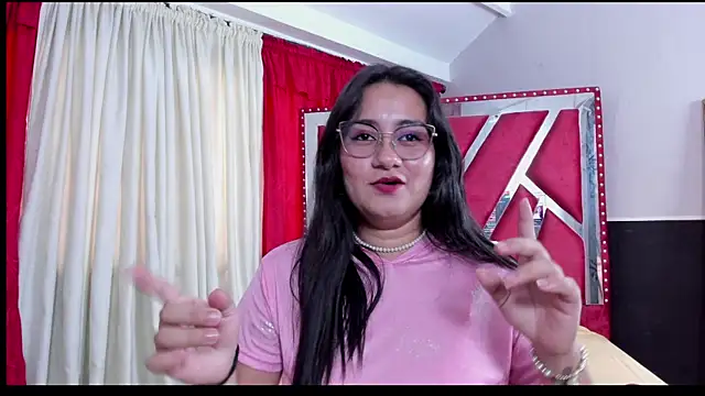 Luna021 1 online show from 09/17/25, 07:37