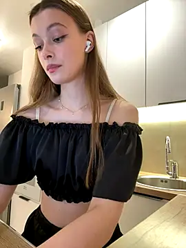 FriendlyFire 18 online show from 11/14/25, 08:29