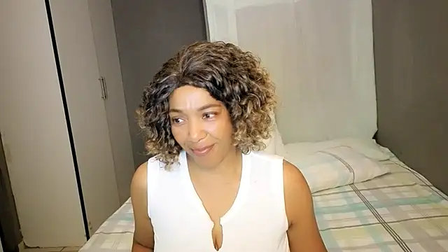 Lillyan N online show from 02/25/26, 06:50