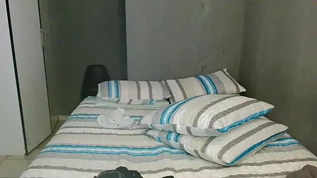 Lillyan N online show from 04/13/26, 08:09