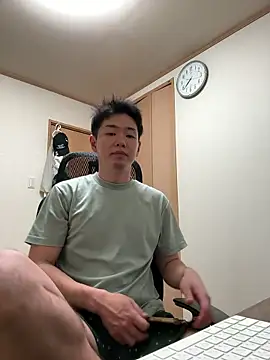 Snapshot of KAMESAN08 chatting on 05/13/26, 12:46 KAMESAN08 online show from 05/13/26, 12:46