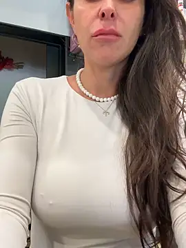 ainaht online show from 04/22/26, 09:44