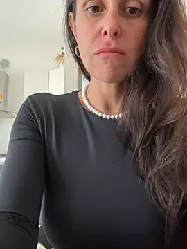 ainaht online show from 04/23/26, 01:46