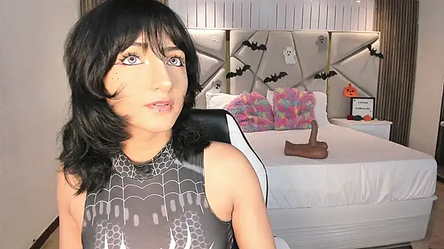 Snapshot of Maddy_XOXO_HOT chatting on 10/28/25, 11:51 Maddy XOXO HOT online show from 10/28/25, 11:51