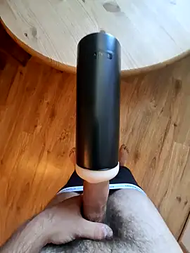 Snapshot of Chrisss1995 chatting on 09/18/25, 01:24 Chrisss1995 online show from 09/18/25, 01:24