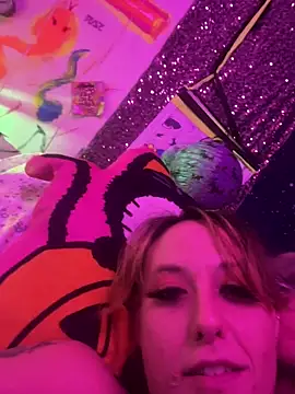 Snapshot of darnette_daisy chatting on 11/08/25, 07:08 darnette daisy online show from 11/08/25, 07:08