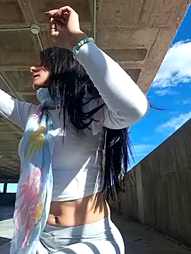 Lauraxxsteen online show from 10/26/25, 02:12