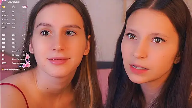 GabrielleLynchard online show from 11/17/25, 08:03