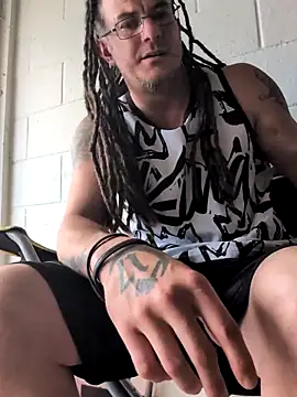 Clownboi17 online show from 09/25/25, 07:17