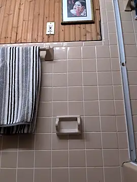 Clownboi17 online show from 10/29/25, 07:10