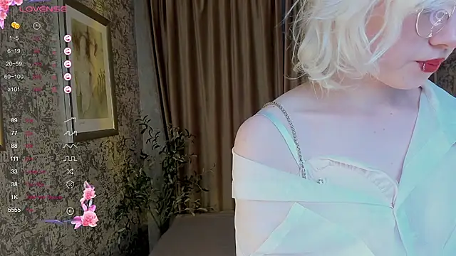 AlettaEve online show from 10/04/25, 03:10