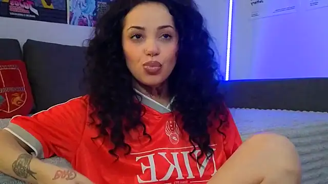 KiraQuinn1 online show from 02/26/26, 04:50