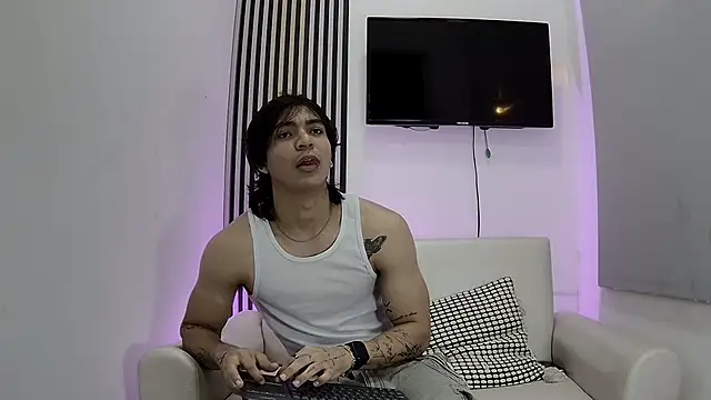 toji luxxer online show from 11/06/25, 09:37