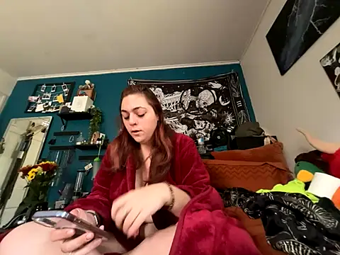 Snapshot of PeridotPrincessOfficial chatting on 11/15/25, 06:15 PeridotPrincessOfficial online show from 11/15/25, 06:15