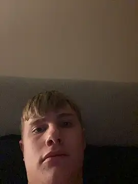 Sammyboy2211 online show from 10/27/25, 01:20