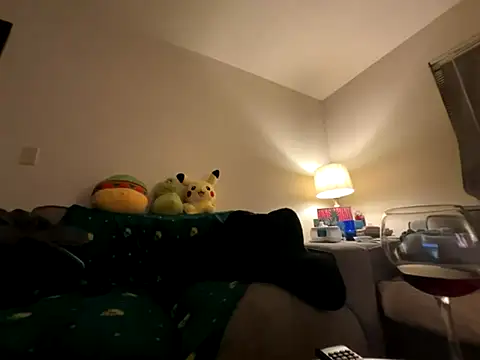 Snapshot of GoddessFatPuss chatting on 11/26/25, 08:26 GoddessFatPuss online show from 11/26/25, 08:26