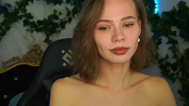 ShyySiren online show from 11/27/25, 08:38