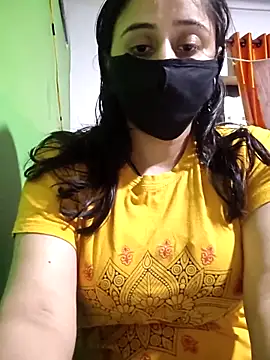 Snapshot of Romantic_couple89 chatting on 12/01/25, 10:20 Romantic couple89 online show from 12/01/25, 10:20