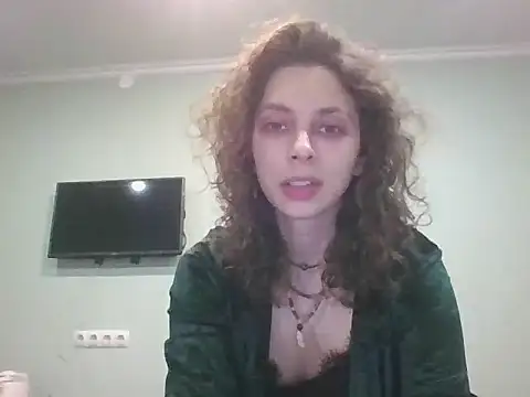 Snapshot of Lorveth chatting on 10/30/25, 06:19 Lorveth online show from 10/30/25, 06:19