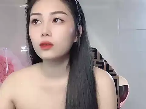 Snapshot of Lyly4757 chatting on 11/05/25, 01:33 Lyly4757 online show from 11/05/25, 01:33